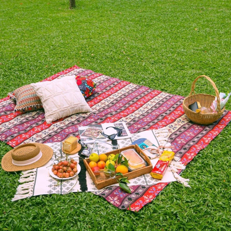 Vietnamese Brocade (Thổ Cẩm): Ethnic Heritage Weaving Its Way into Global Fashion and Décor Markets