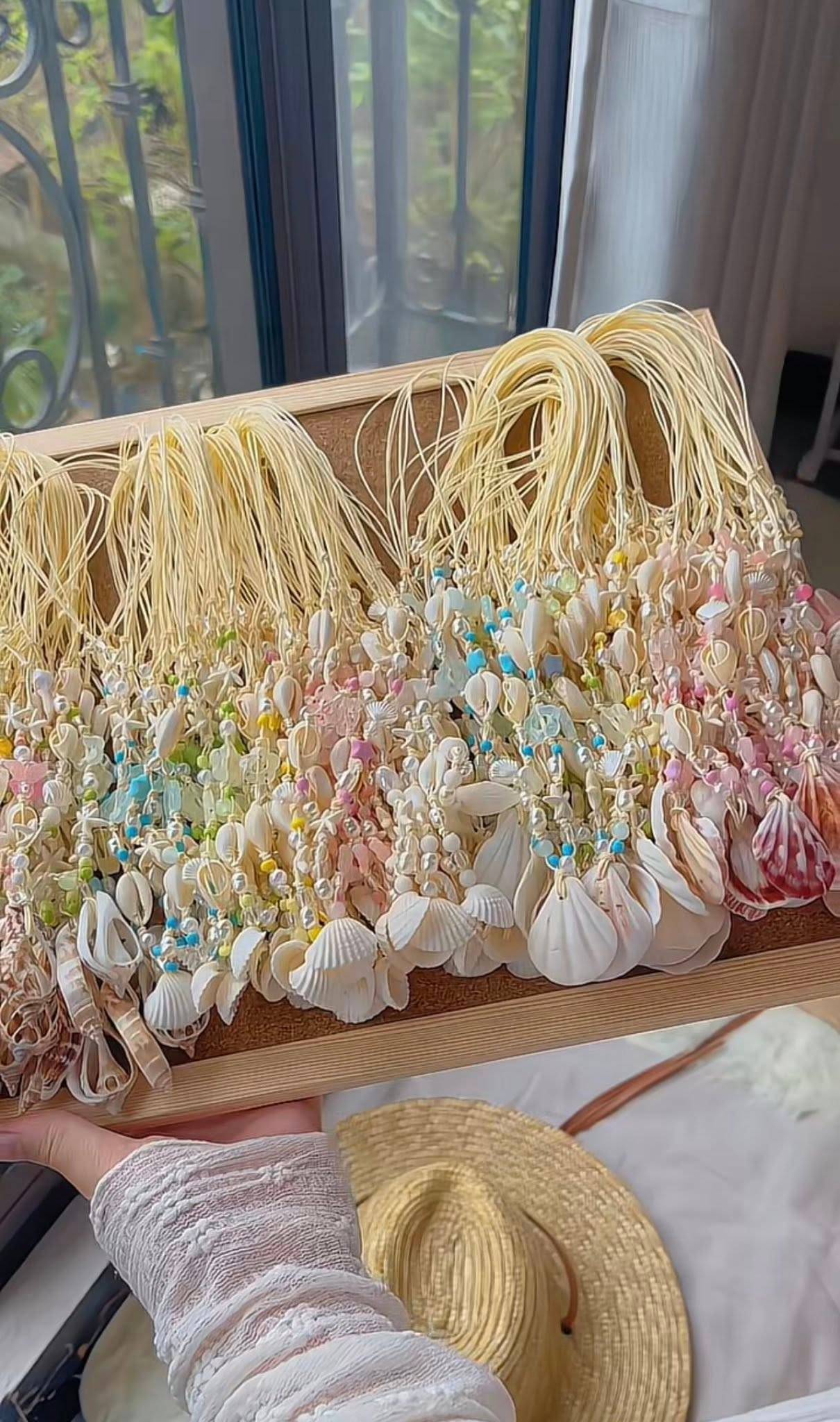 Seashell Jewelry: Product Vietnam’s Handcrafted Bracelets & Necklaces to the World