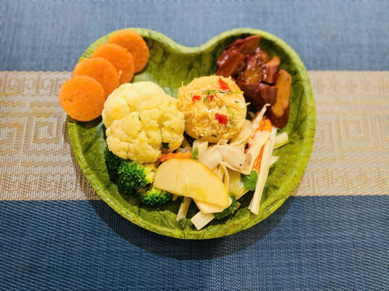 Eco-Friendly Leaf Tableware from Vietnam – Sustainable Solutions for Global Markets