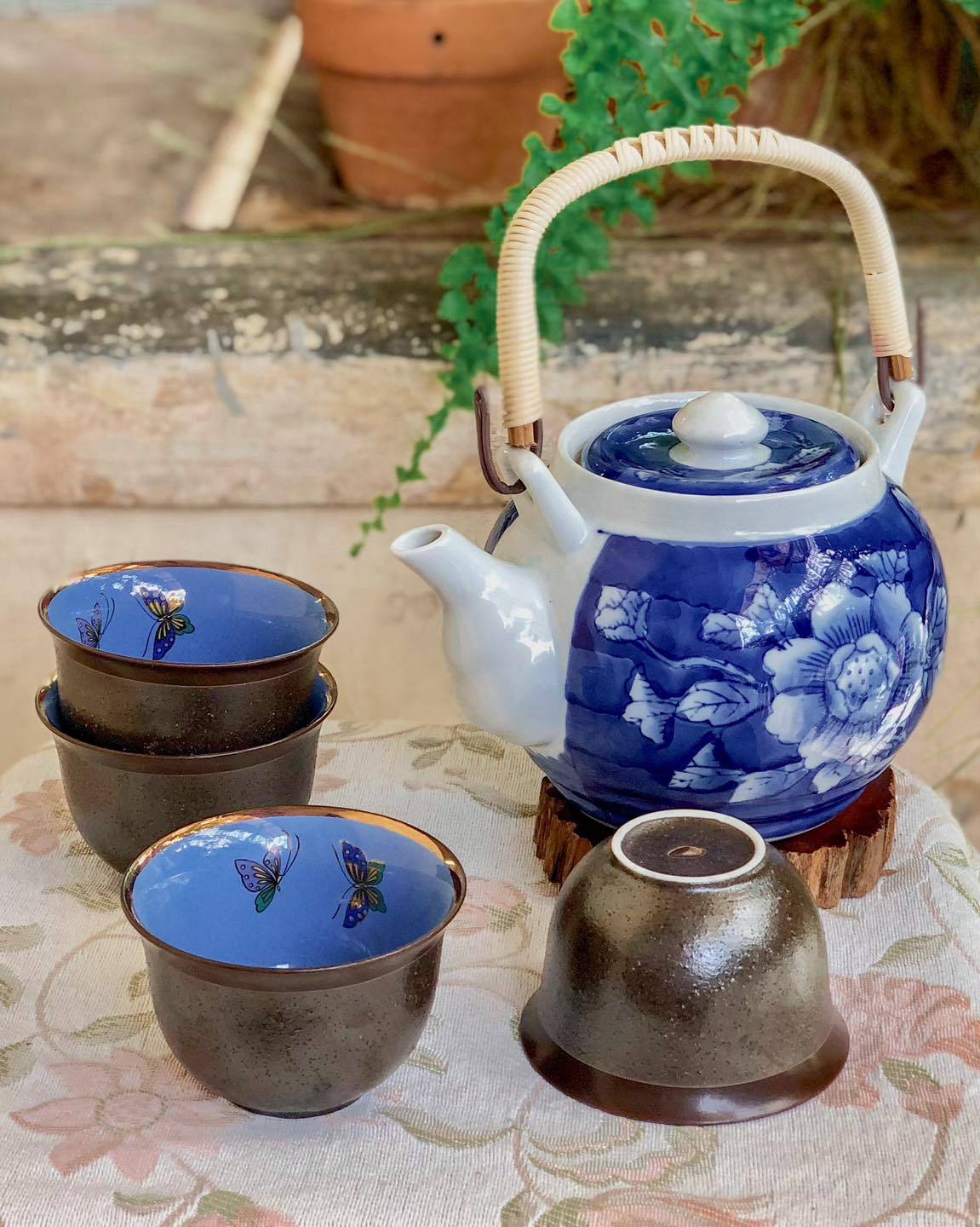 Ceramic Tea Set Timeless Elegance for Refined Tea Experience