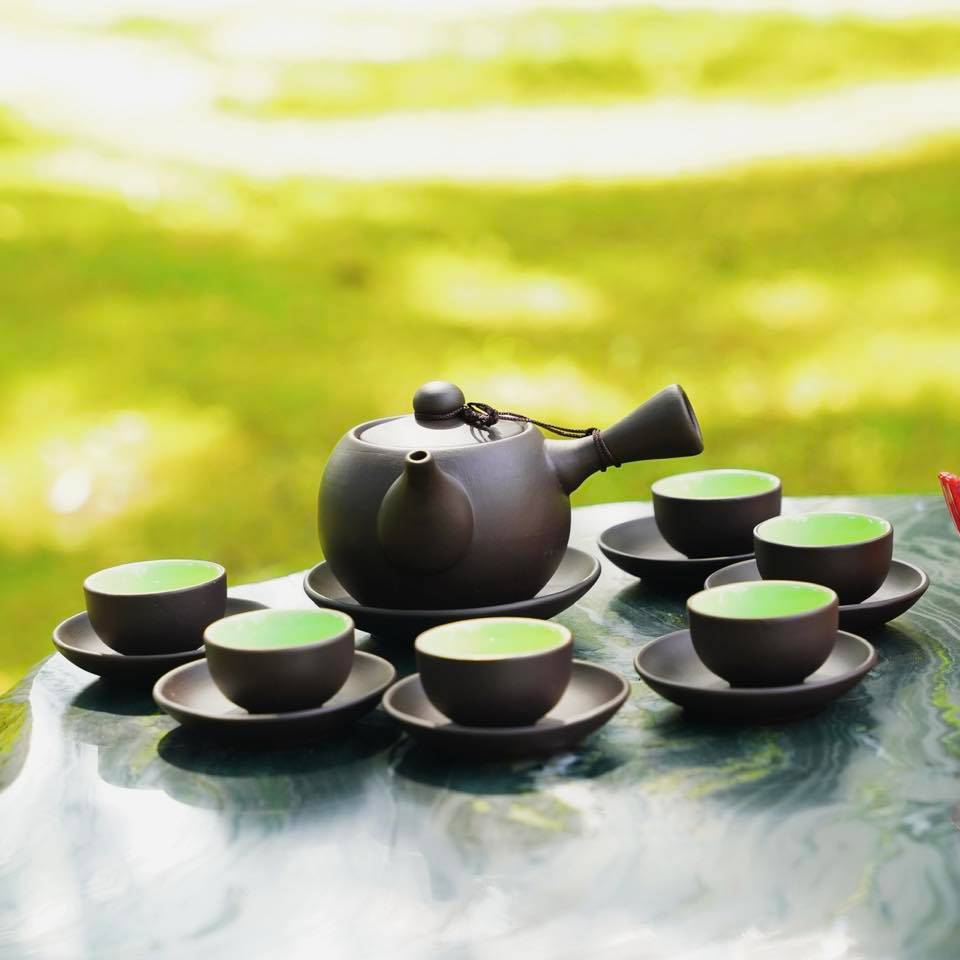 Bat Trang Teapot & Tea Set: Elevating Vietnamese Tea Culture to the Global Market