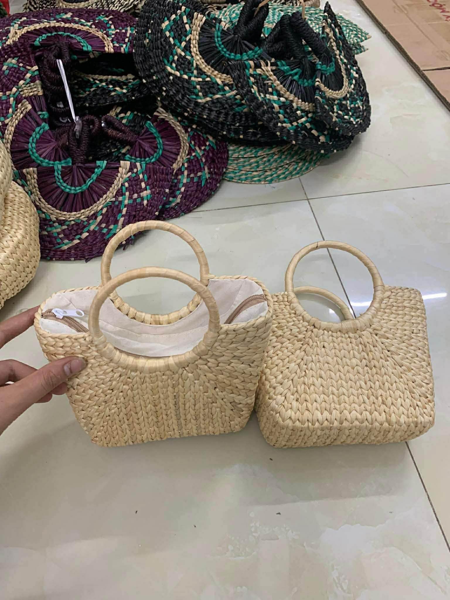 Vietnamese Water Hyacinth Handbags: Transforming Natural Fibers into Global Eco-Fashion