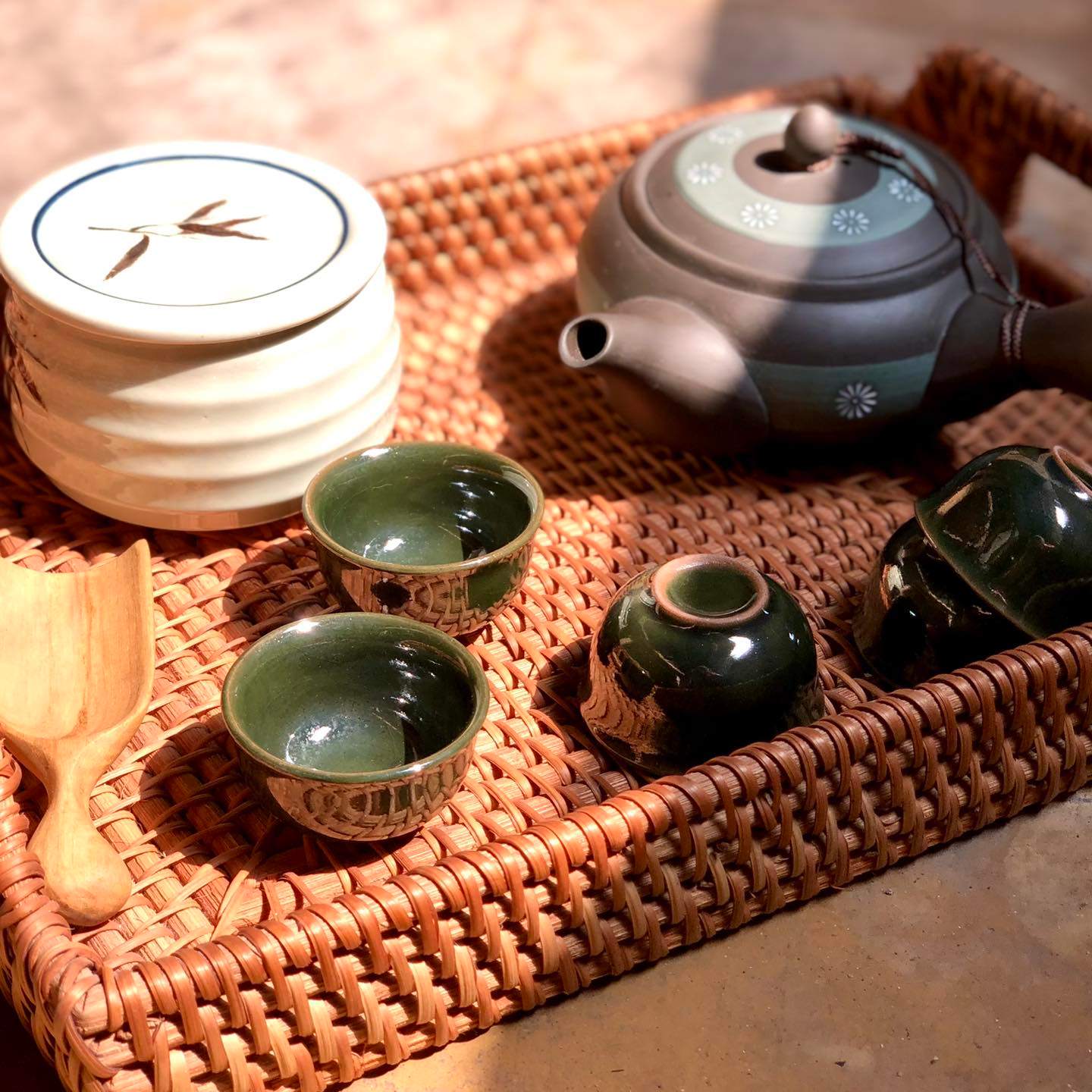 Ceramic Tea Set Elegant Craft for Refined Tea Experience
