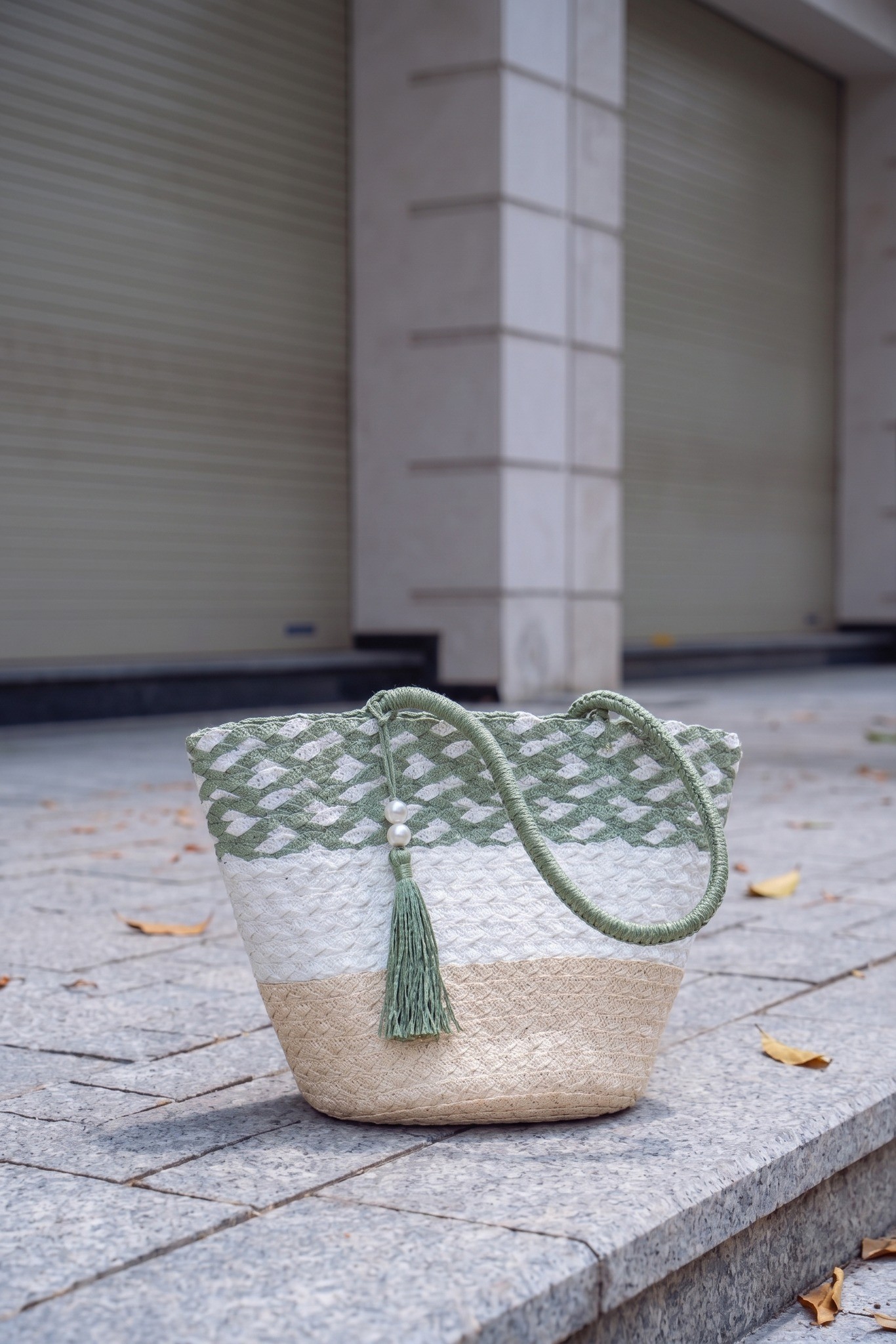 Beautiful Seagrass Beach Bag Perfect for Stylish Summer Escapes