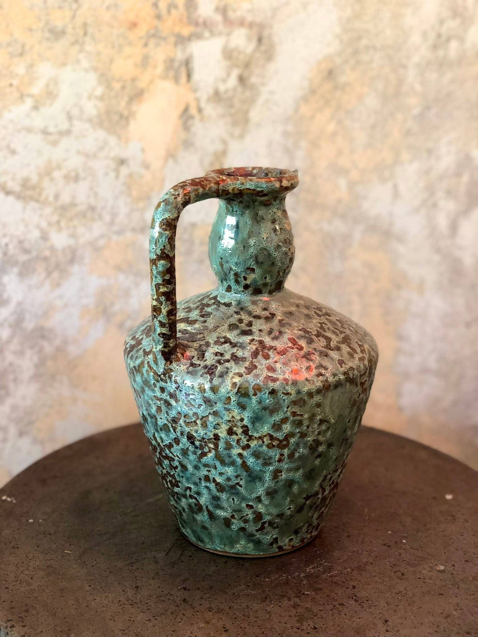 Artistic Ceramic Vase Elegant Craft for Modern Home Decor