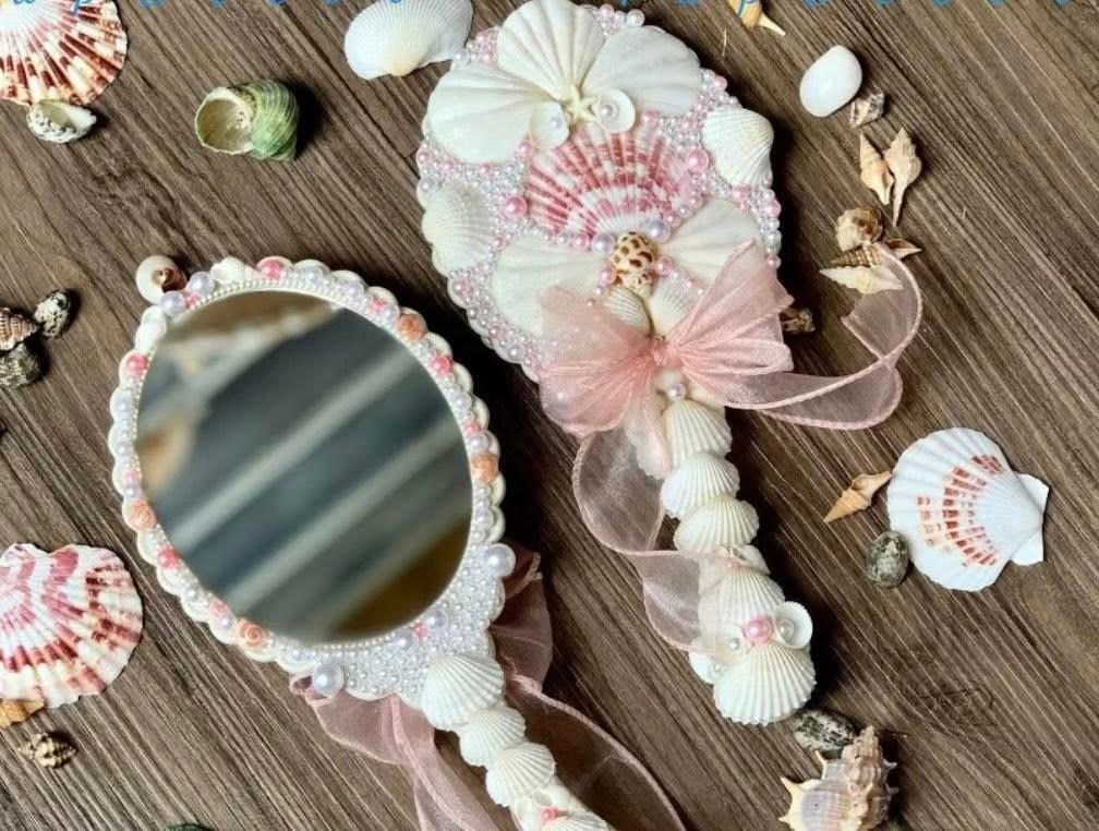 Handcrafted Seashell Hand Mirrors: Artistic & Elegant Decorative Accessories from Vietnam