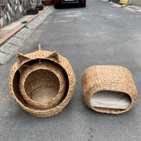 Vietnamese Water Hyacinth Pet Beds - Cozy & Sustainable Comfort for Global Pet Markets