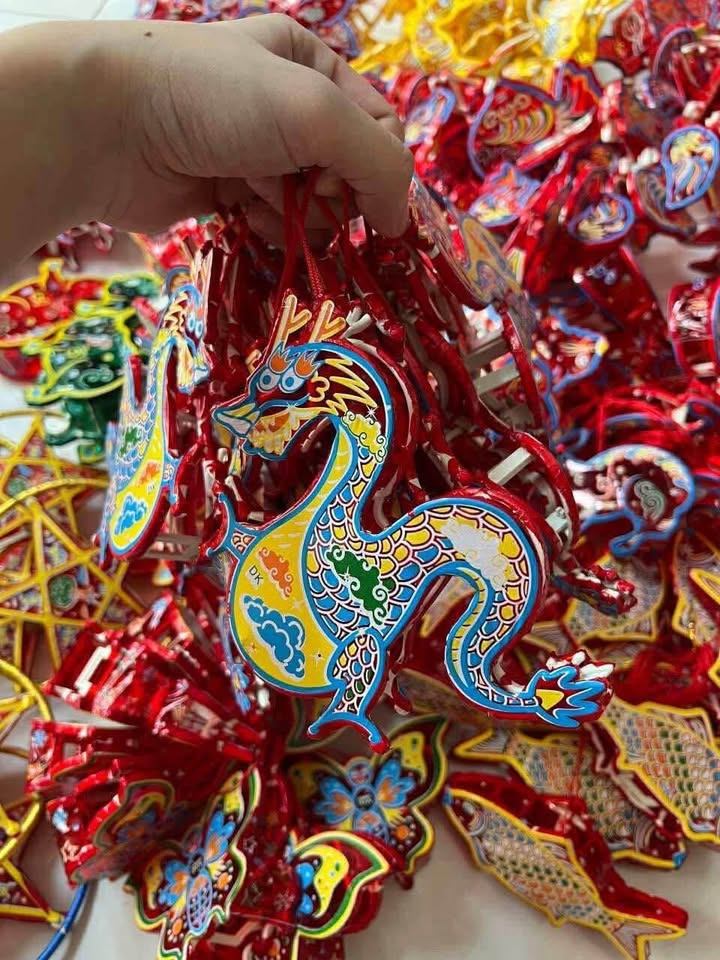 Vietnam Traditional Mid-Autumn Lanterns – Timeless Handcrafted Designs for Global Markets