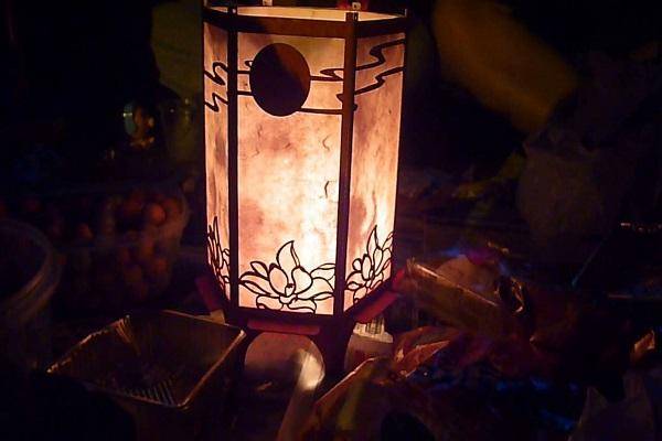 Vietnamese “Den Keo Quan” Lanterns: Traditional Rotating Art Lighting Up Global Markets