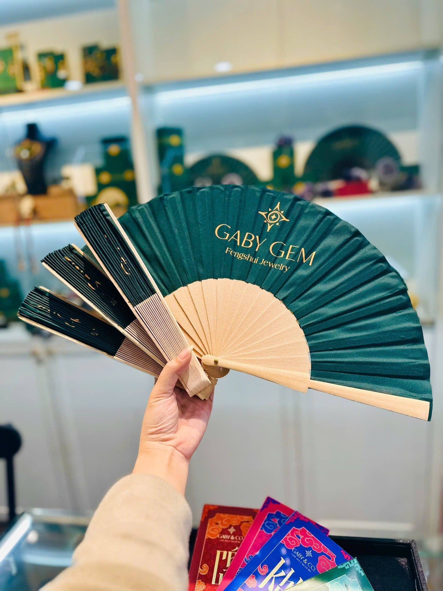 Custom Hand Painted Paper Fan Traditional Art for Elegant Lifestyle and Cultural Gifts