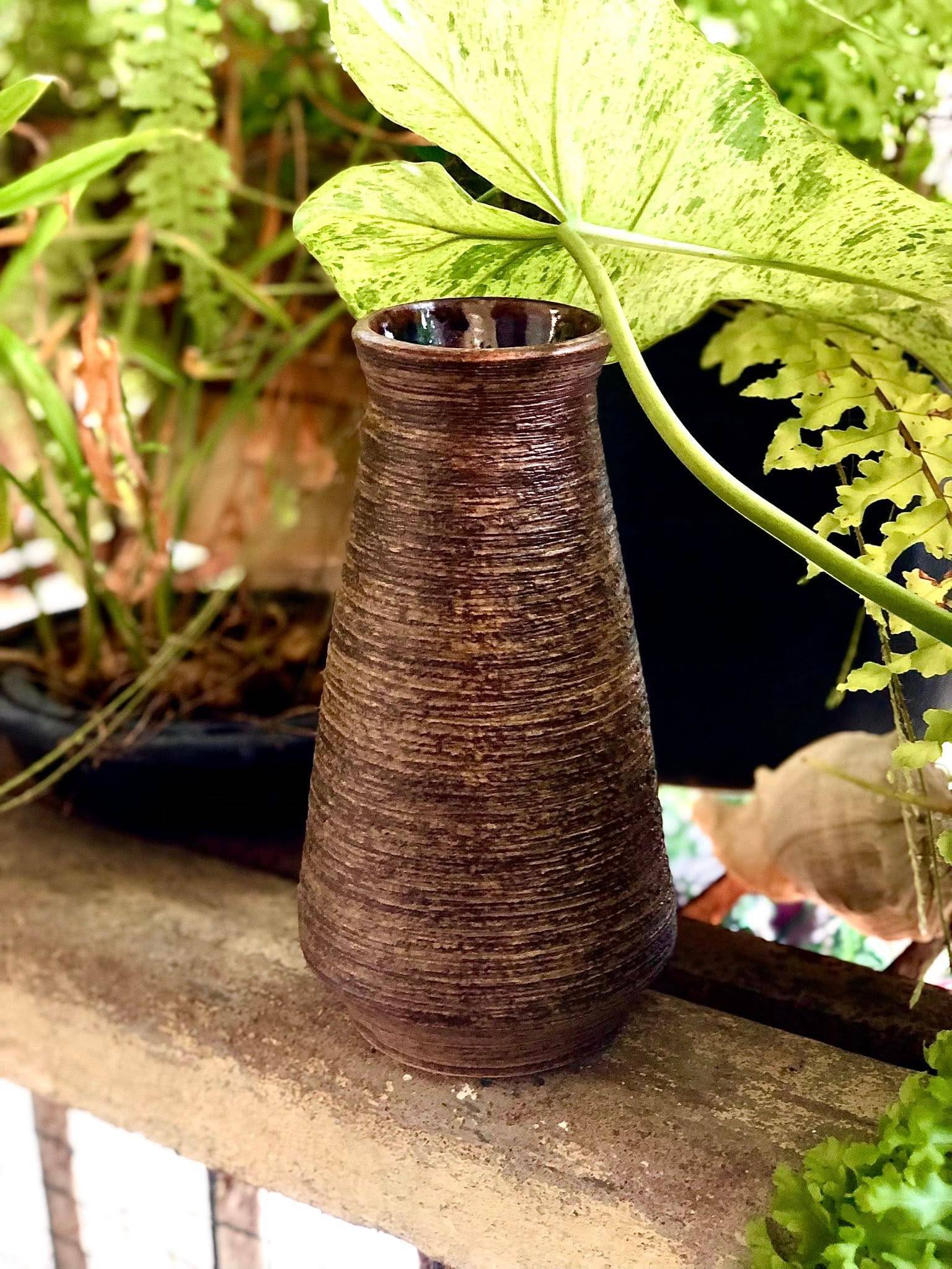 Bat Trang Ceramic Vase Timeless Craft for Elegant Interiors