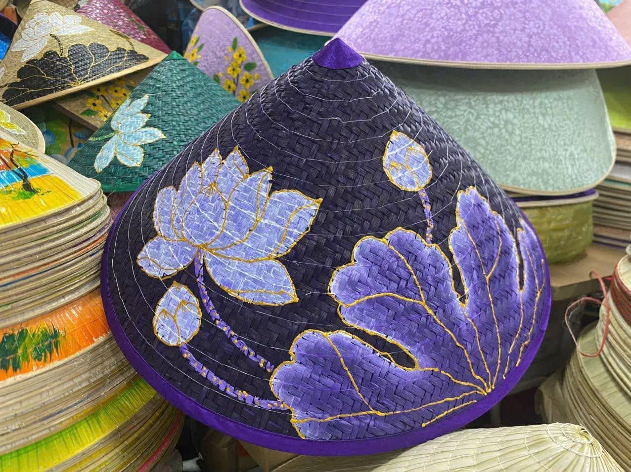 Vietnam’s Hand-Painted Bang Grass Hats: Where Rustic Soul Meets Artisanal Luxury