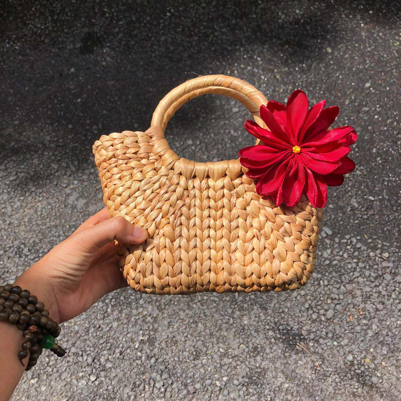 Artisan Woven Bags Natural Craft for Sustainable Fashion