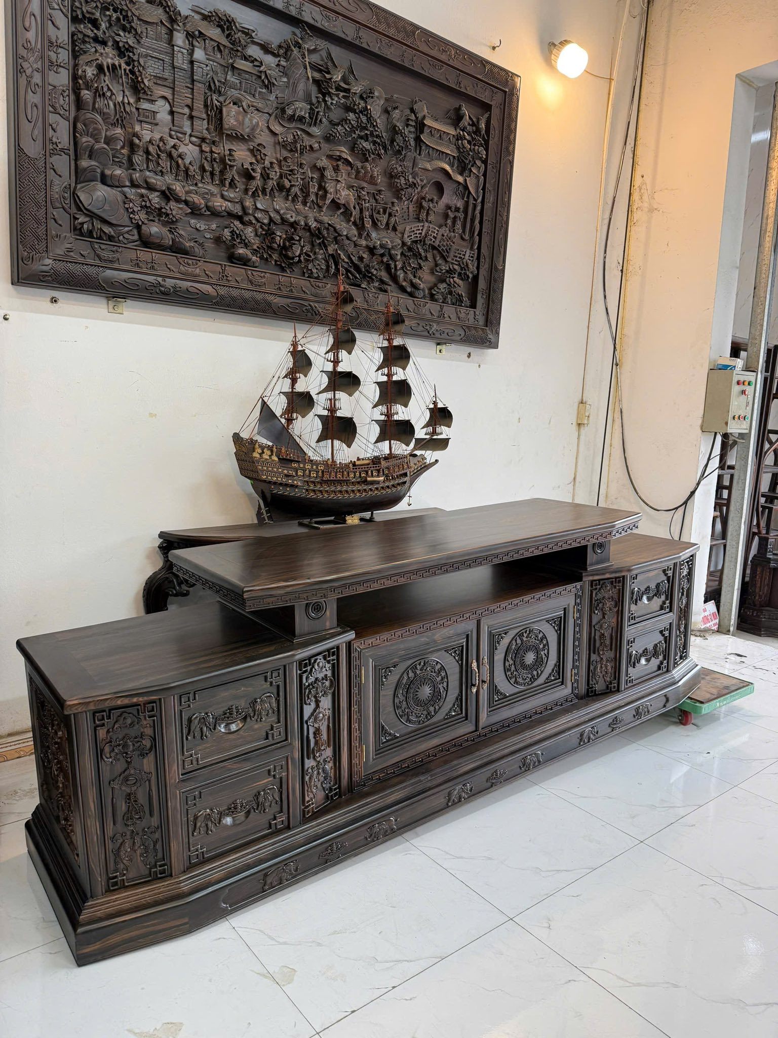 Dong Ky Wooden Furniture: Vietnam’s Hand-Carved Masterpieces Entering Global Markets
