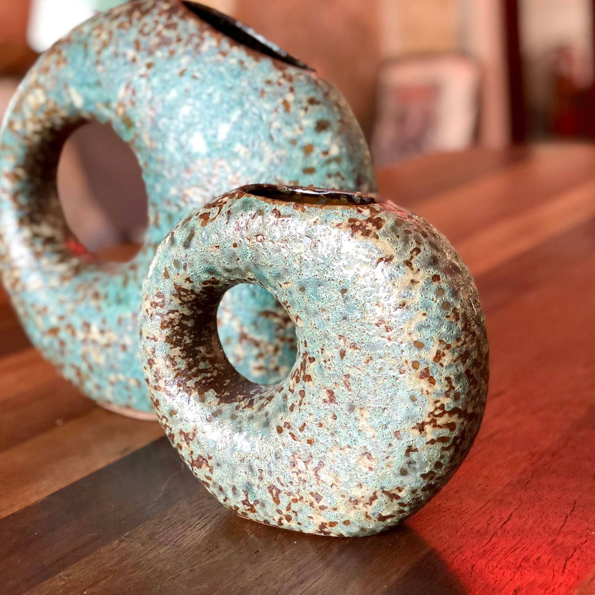 Artistic Ceramic Vase Elegant Craft for Modern Home Decor