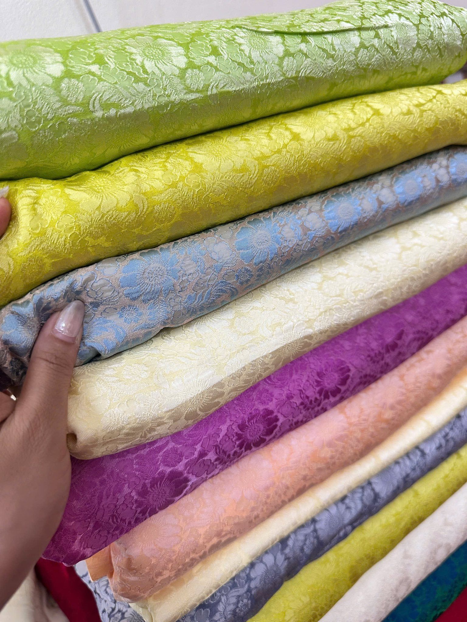 Nha Xa Silk: Vietnam’s Heritage Weaving Craft Entering the Global Textile Market