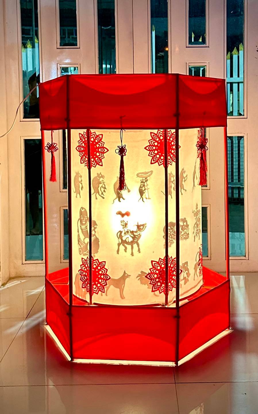 Vietnamese “Den Keo Quan” Lanterns: Traditional Rotating Art Lighting Up Global Markets